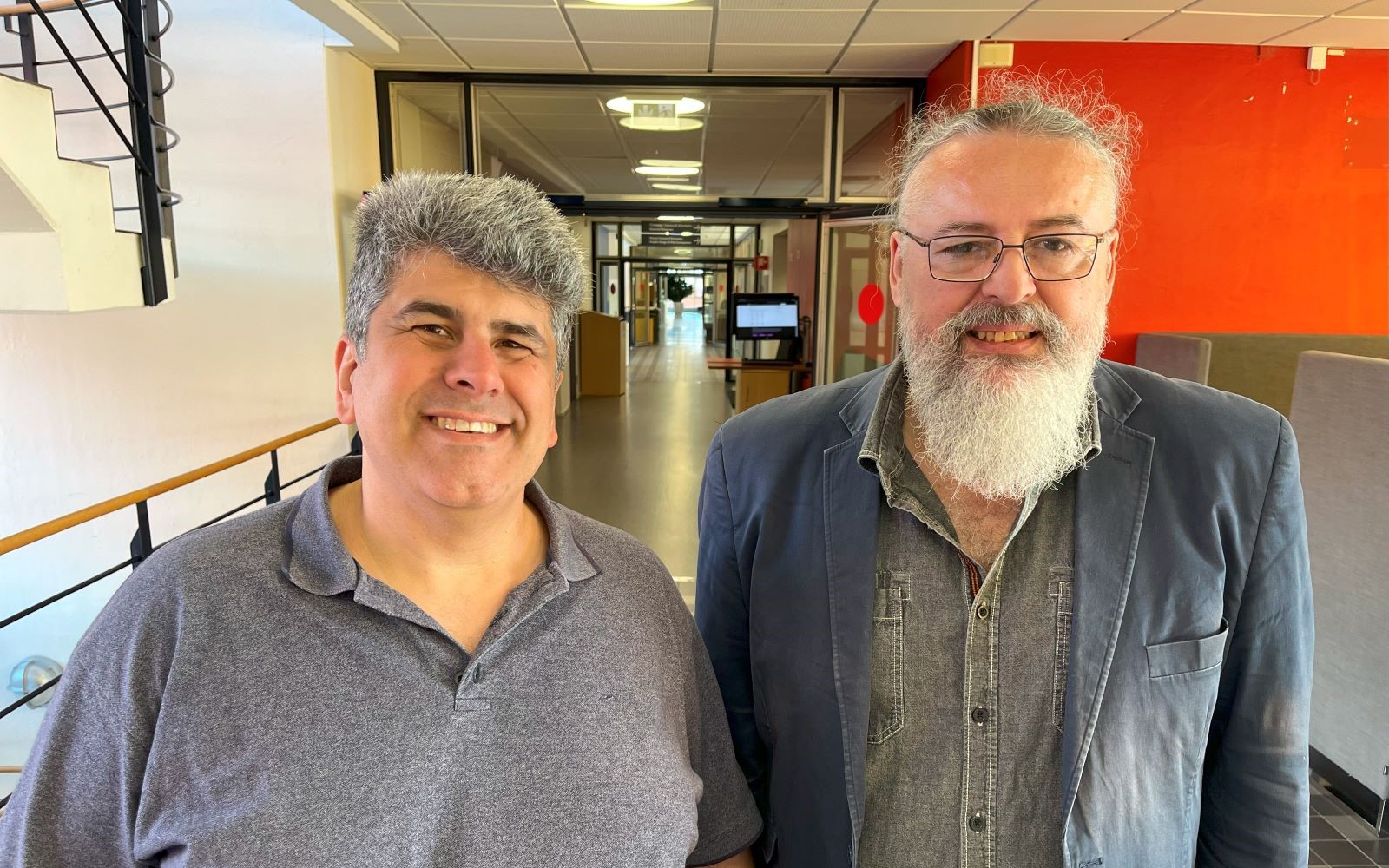 André Ferrarese, R&D-chef på TUPY (till vänster), och Attila Dioszegi, professor i gjuteriteknologi och projektledare för IFT@JKPG.