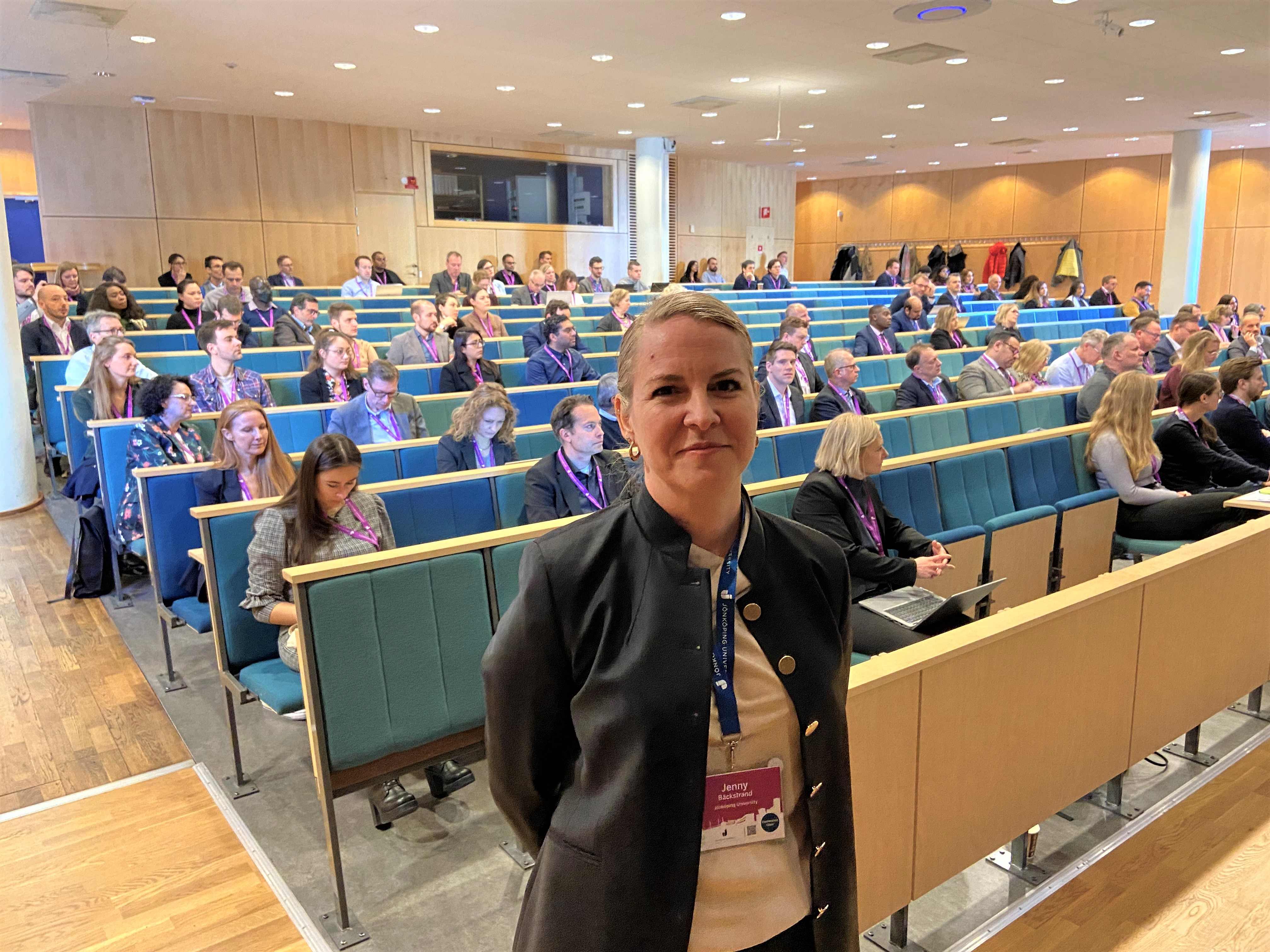 Jenny Bäckstrand under IPSERA-konferensen på Jönköping University.